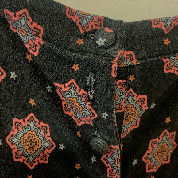 Some Days Lovin Tie Patterned Romper - Picture 7 of 9